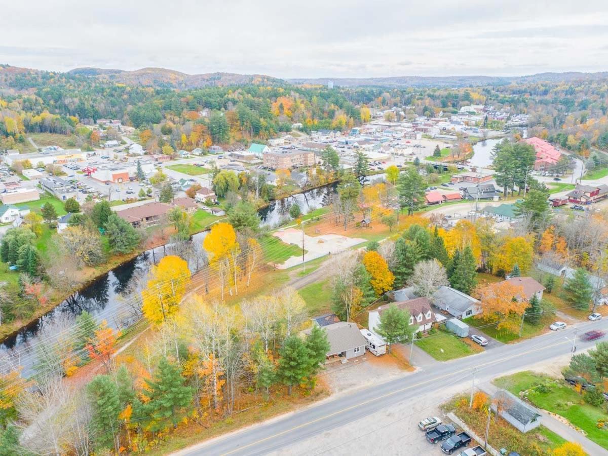 Point Of View I 55 Smarttv I Riverside I Sleeps 5 Bancroft Buitenkant foto